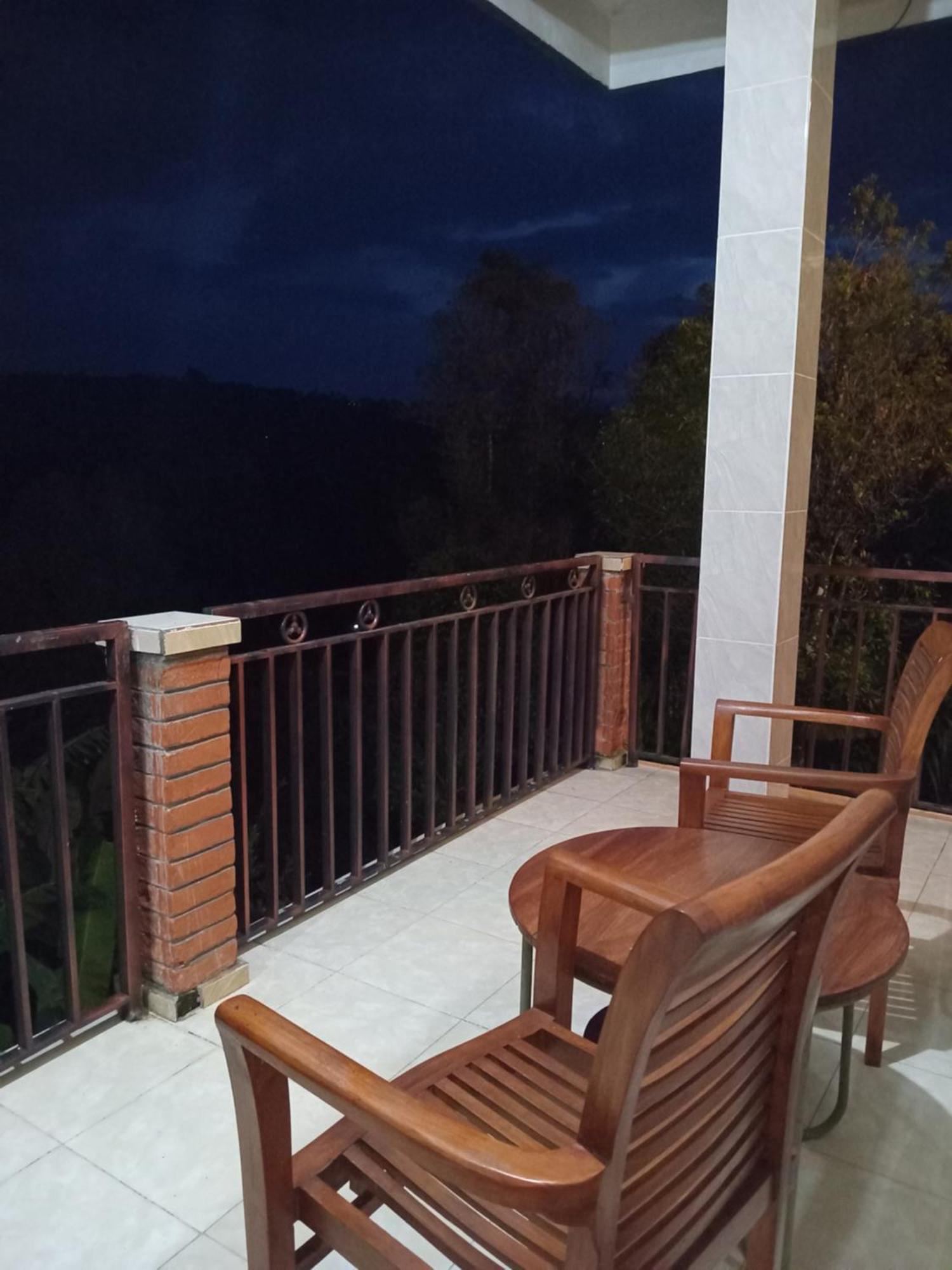 Kanaya Homestay & Warung Heaven Munduk  Exterior photo